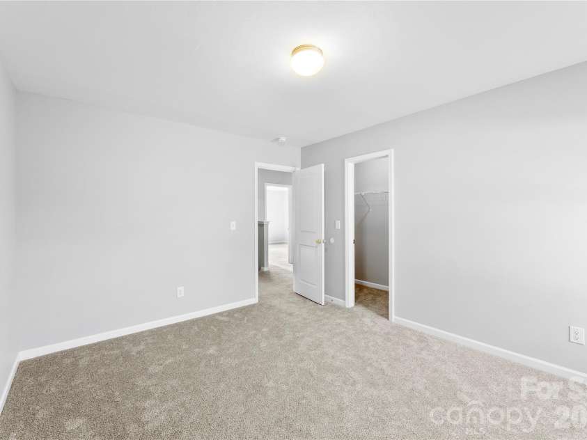 5305 Park Brook Drive, Charlotte, NC 28269.  MLS# CAR4336100, YatesRealty ID 3766. Additional view w/walk-in closet