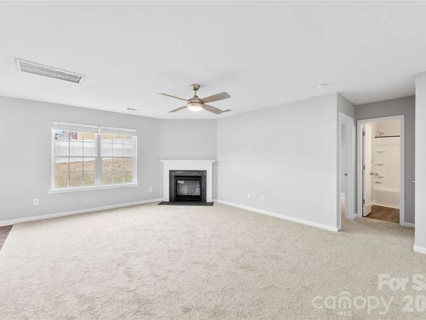 5305 Park Brook Drive, Charlotte, NC 28269.  MLS# CAR4336100, YatesRealty ID 3766. Living room 