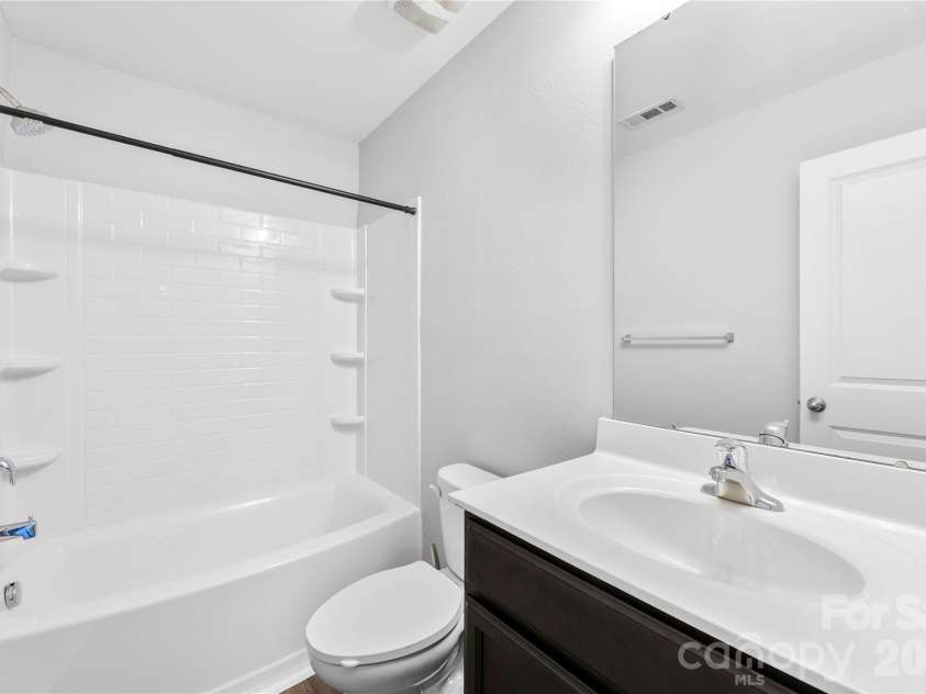 5305 Park Brook Drive, Charlotte, NC 28269.  MLS# CAR4336100, YatesRealty ID 3766. Main floor full bathroom