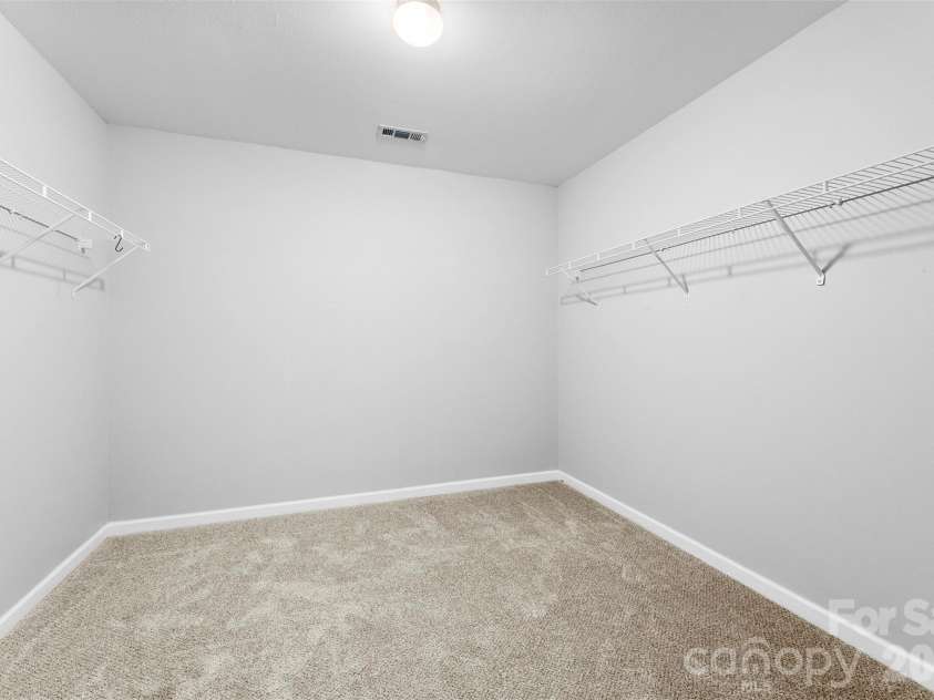 5305 Park Brook Drive, Charlotte, NC 28269.  MLS# CAR4336100, YatesRealty ID 3766. Primary BR features two large walk-in closets