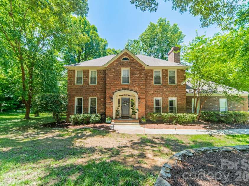 506 Abbotsford Court, Charlotte, NC 28270.  MLS# CAR4388965, YatesRealty ID 37660. 