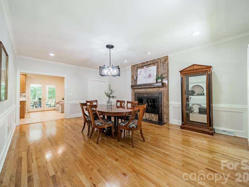 506 Abbotsford Court, Charlotte, NC 28270.  MLS# CAR4388965, YatesRealty ID 37660. 