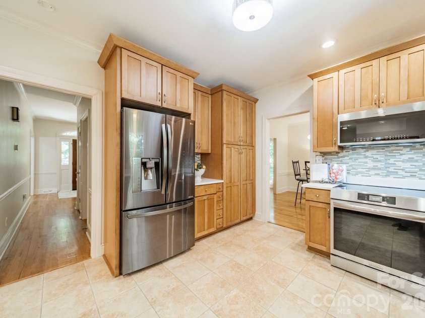 506 Abbotsford Court, Charlotte, NC 28270.  MLS# CAR4388965, YatesRealty ID 37660. 