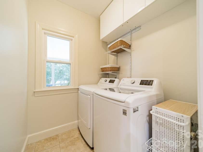 506 Abbotsford Court, Charlotte, NC 28270.  MLS# CAR4388965, YatesRealty ID 37660. 