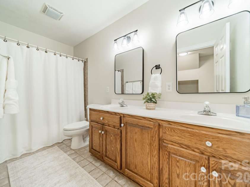 506 Abbotsford Court, Charlotte, NC 28270.  MLS# CAR4388965, YatesRealty ID 37660. 