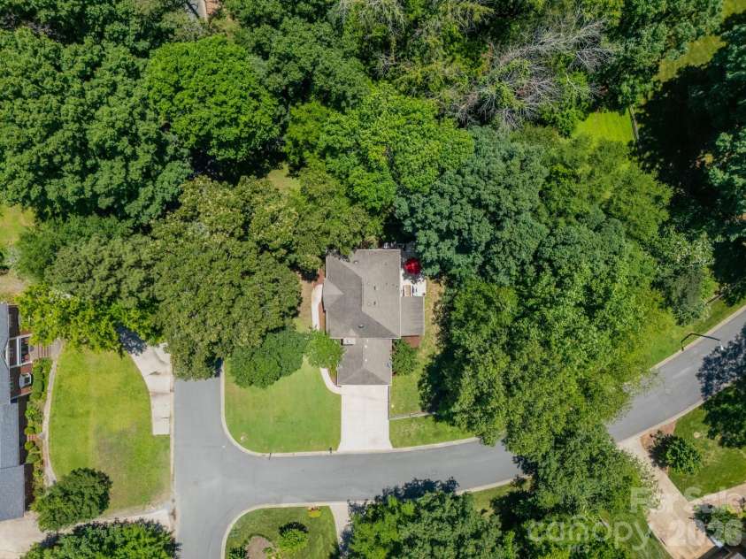 506 Abbotsford Court, Charlotte, NC 28270.  MLS# CAR4388965, YatesRealty ID 37660. 