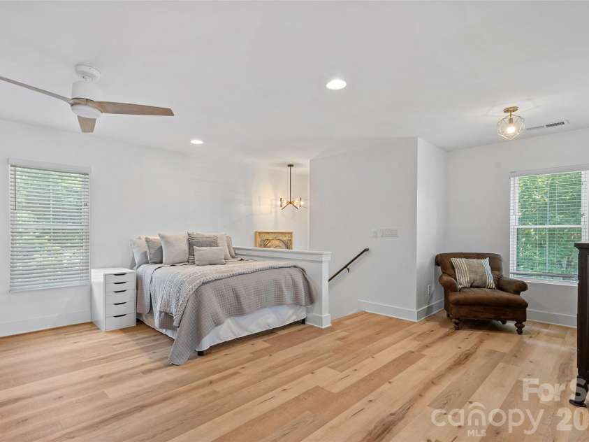 1642 Longfellow Street, Charlotte, NC 28205.  MLS# CAR4394987, YatesRealty ID 37661. 