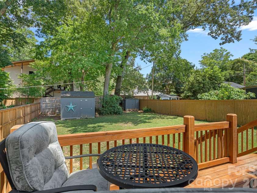 1642 Longfellow Street, Charlotte, NC 28205.  MLS# CAR4394987, YatesRealty ID 37661. 