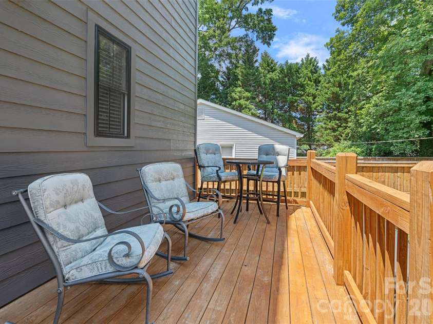 1642 Longfellow Street, Charlotte, NC 28205.  MLS# CAR4394987, YatesRealty ID 37661. 