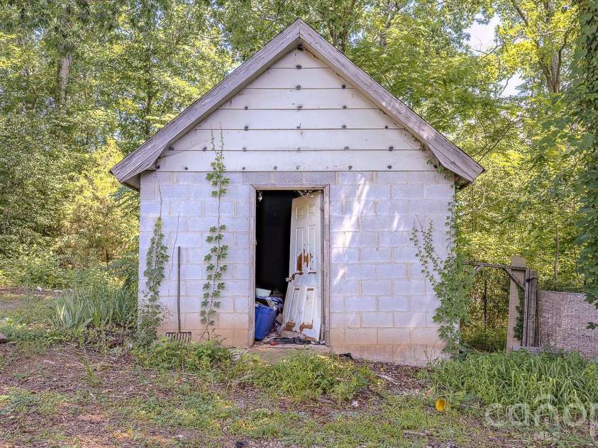 886 Pearidge Road, Bostic, NC 28018.  MLS# CAR4393871, YatesRealty ID 37662. 