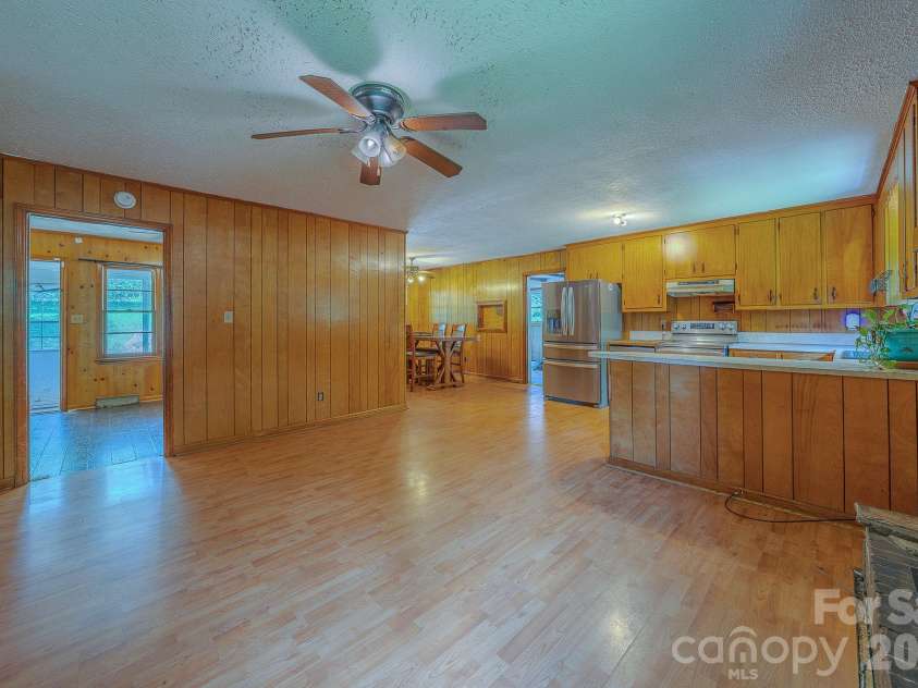886 Pearidge Road, Bostic, NC 28018.  MLS# CAR4393871, YatesRealty ID 37662. Open Living/ Dining/ Kitchen Space