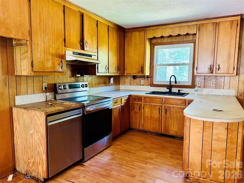 886 Pearidge Road, Bostic, NC 28018.  MLS# CAR4417736, YatesRealty ID 37662. Kitchen