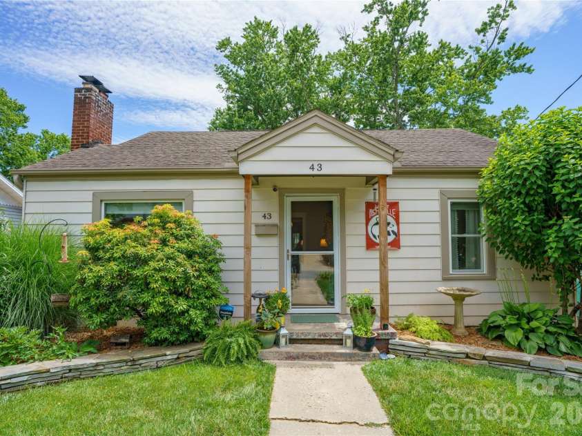 43 Morris Street, Asheville, NC 28806.  MLS# CAR4394905, YatesRealty ID 37664. 