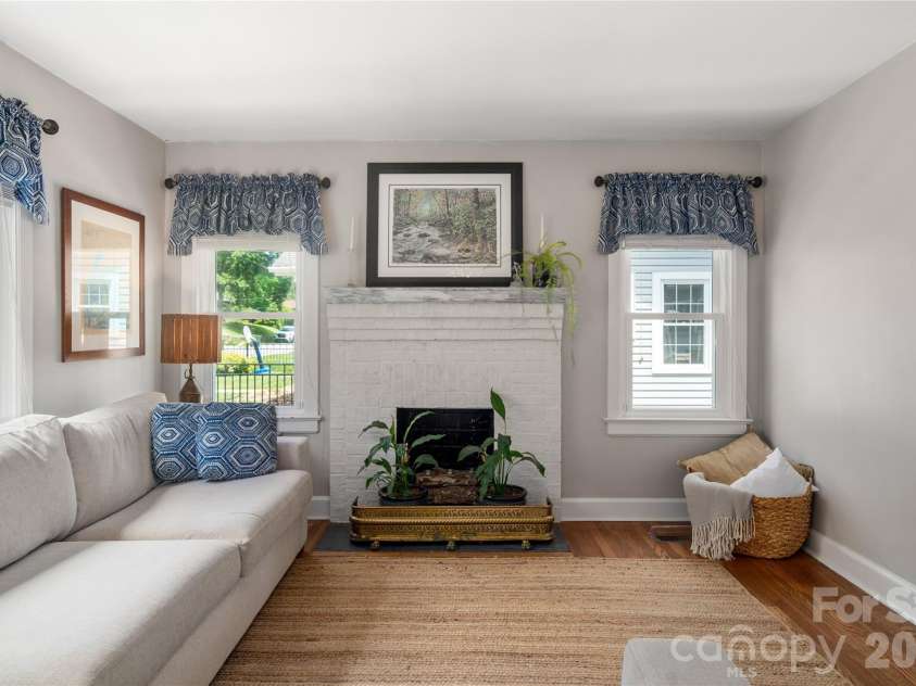 43 Morris Street, Asheville, NC 28806.  MLS# CAR4394905, YatesRealty ID 37664. 