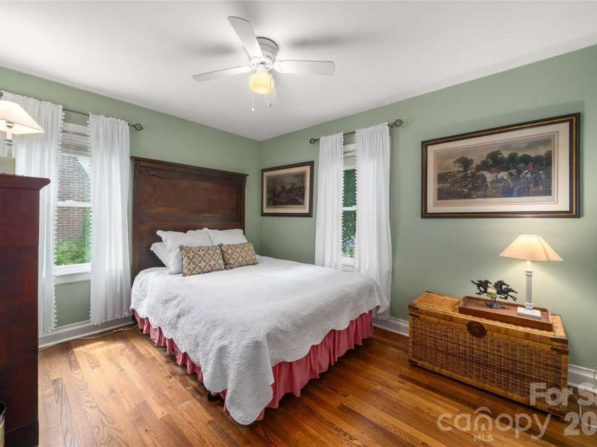 43 Morris Street, Asheville, NC 28806.  MLS# CAR4394905, YatesRealty ID 37664. 