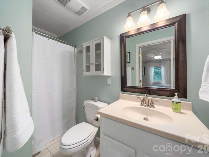 43 Morris Street, Asheville, NC 28806.  MLS# CAR4394905, YatesRealty ID 37664. 