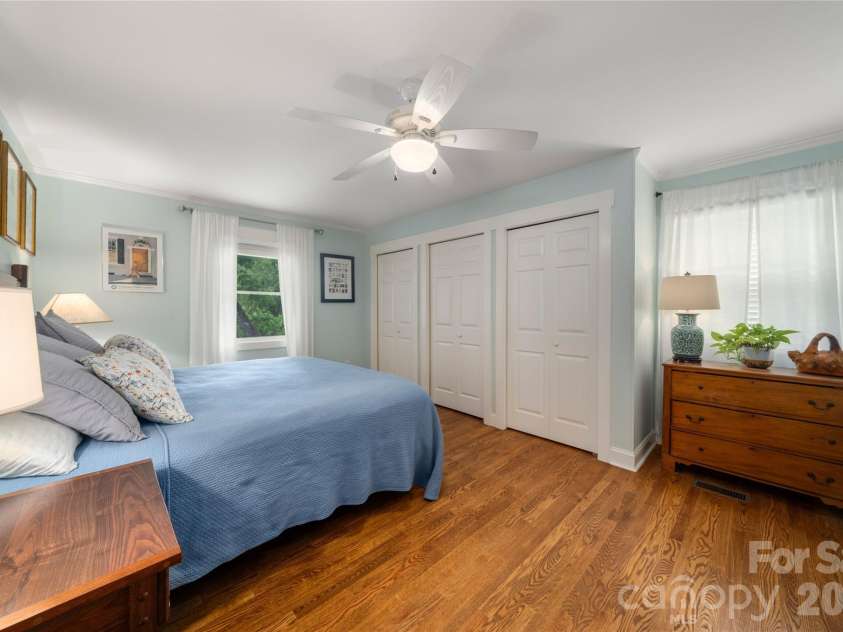 43 Morris Street, Asheville, NC 28806.  MLS# CAR4394905, YatesRealty ID 37664. 