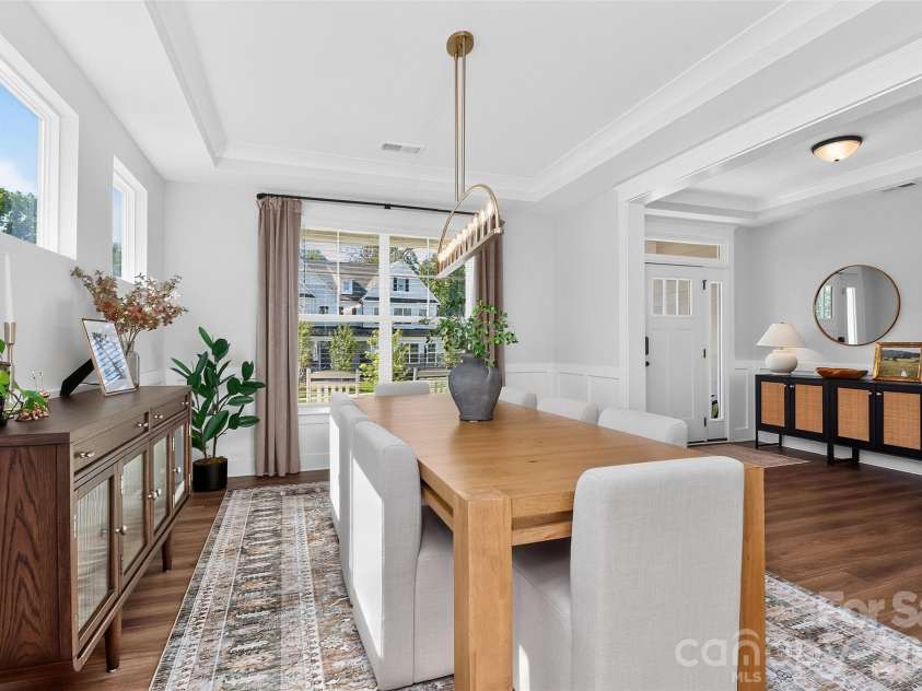 17222 Monocacy Boulevard, Huntersville, NC 28078.  MLS# CAR4396980, YatesRealty ID 37665. Formal Dining & Entryway