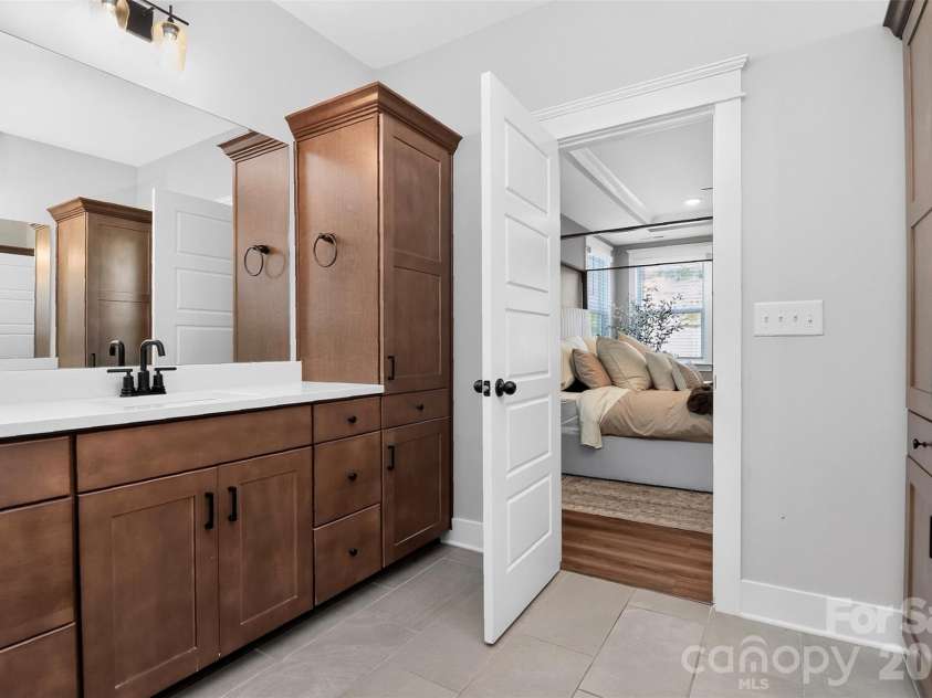 17222 Monocacy Boulevard, Huntersville, NC 28078.  MLS# CAR4396980, YatesRealty ID 37665. Primary Bathroom
