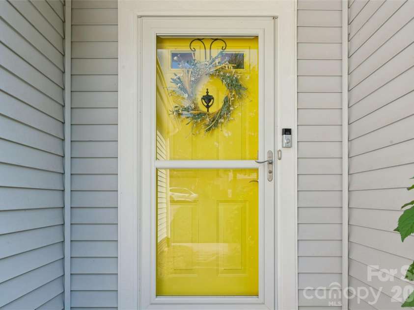 1826 Wilburn Park Lane, Charlotte, NC 28269.  MLS# CAR4399485, YatesRealty ID 37666. 