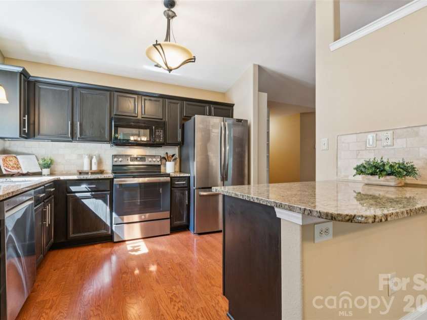 1826 Wilburn Park Lane, Charlotte, NC 28269.  MLS# CAR4399485, YatesRealty ID 37666. 