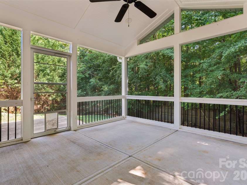 1826 Wilburn Park Lane, Charlotte, NC 28269.  MLS# CAR4399485, YatesRealty ID 37666. 