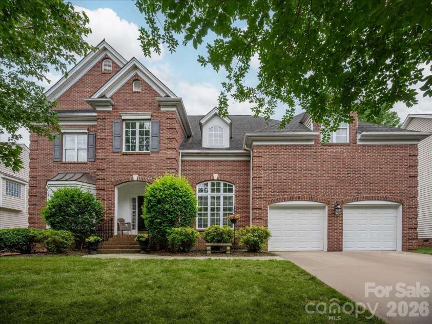 902 Lillieshall Road, Waxhaw, NC 28173.  MLS# CAR4395181, YatesRealty ID 37667. 