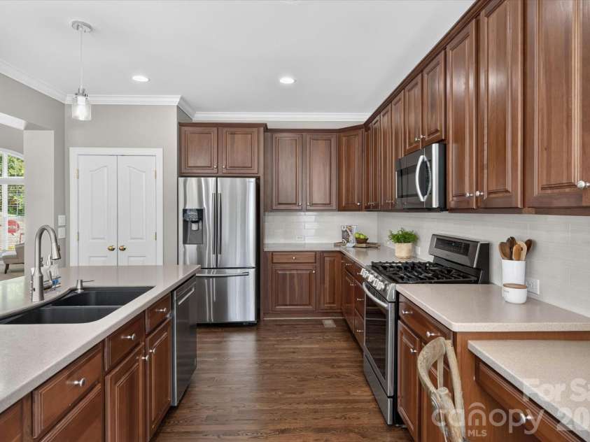 902 Lillieshall Road, Waxhaw, NC 28173.  MLS# CAR4395181, YatesRealty ID 37667. 