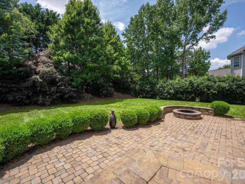 902 Lillieshall Road, Waxhaw, NC 28173.  MLS# CAR4395181, YatesRealty ID 37667. 