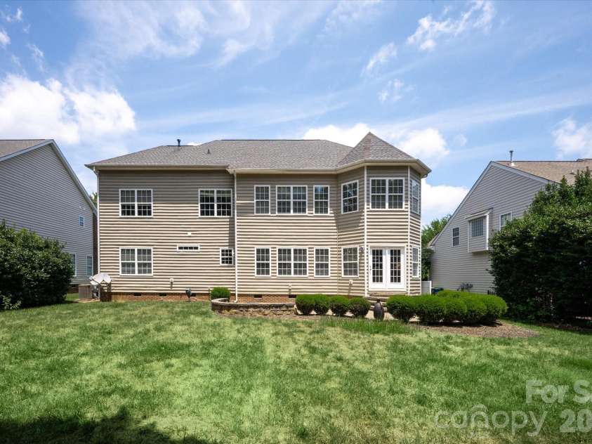 902 Lillieshall Road, Waxhaw, NC 28173.  MLS# CAR4395181, YatesRealty ID 37667. 