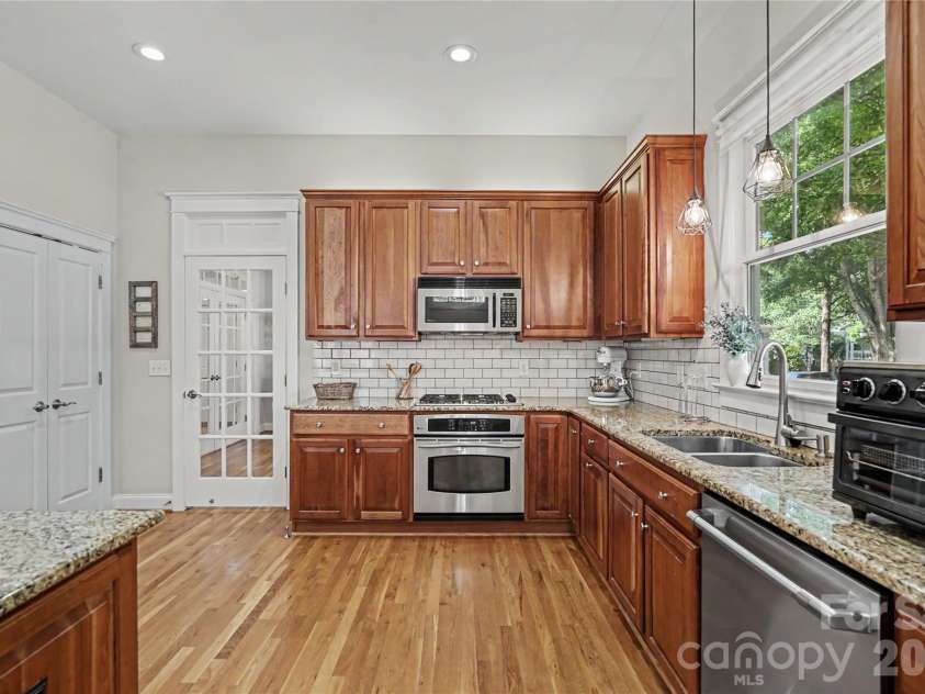 12711 James Blakeney Avenue, Charlotte, NC 28277.  MLS# CAR4400729, YatesRealty ID 37669. 