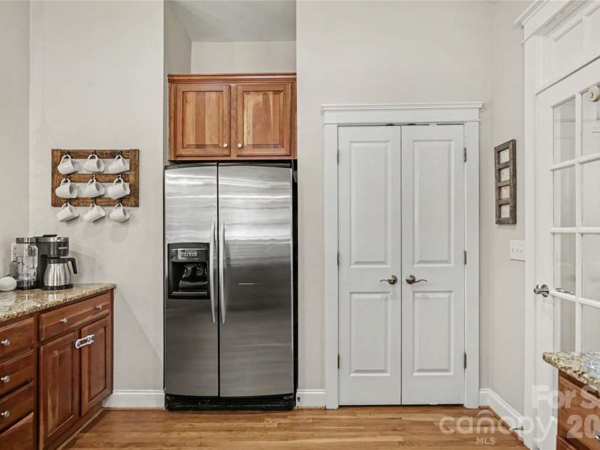 12711 James Blakeney Avenue, Charlotte, NC 28277.  MLS# CAR4400729, YatesRealty ID 37669. 