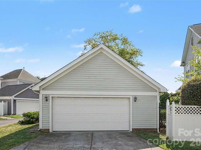 12711 James Blakeney Avenue, Charlotte, NC 28277.  MLS# CAR4400729, YatesRealty ID 37669. 