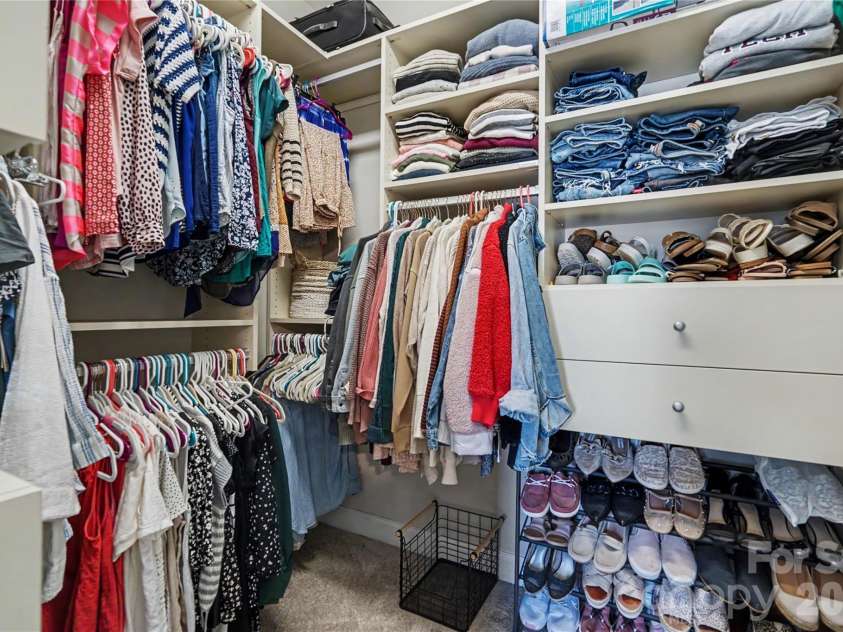 12711 James Blakeney Avenue, Charlotte, NC 28277.  MLS# CAR4400729, YatesRealty ID 37669. Primary Walk In Closet
