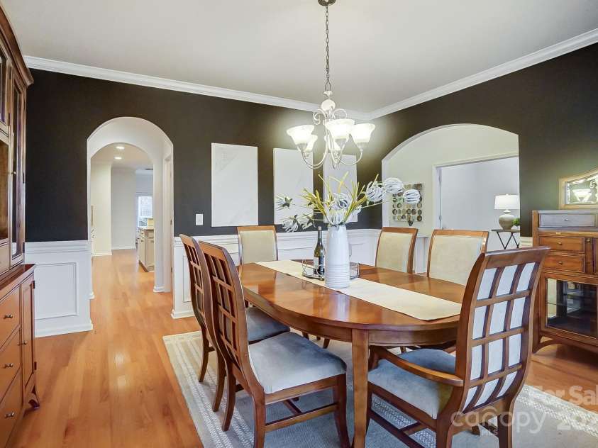 1126 Snowbird Lane, Waxhaw, NC 28173.  MLS# CAR4222147, YatesRealty ID 3767. Easy access to the gourmet kitchen.