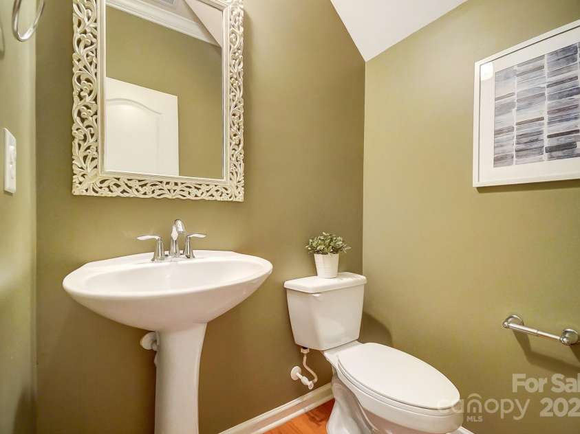 1126 Snowbird Lane, Waxhaw, NC 28173.  MLS# CAR4222147, YatesRealty ID 3767. Half bath on main.