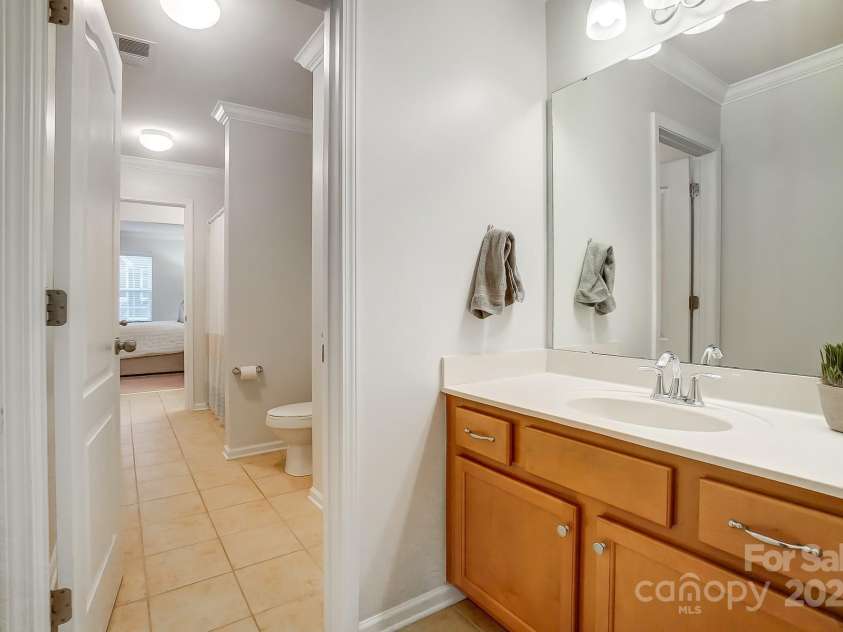 1126 Snowbird Lane, Waxhaw, NC 28173.  MLS# CAR4222147, YatesRealty ID 3767. Jack and Jill bathroom.