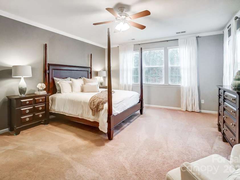 1126 Snowbird Lane, Waxhaw, NC 28173.  MLS# CAR4222147, YatesRealty ID 3767. Primary bedroom on main.