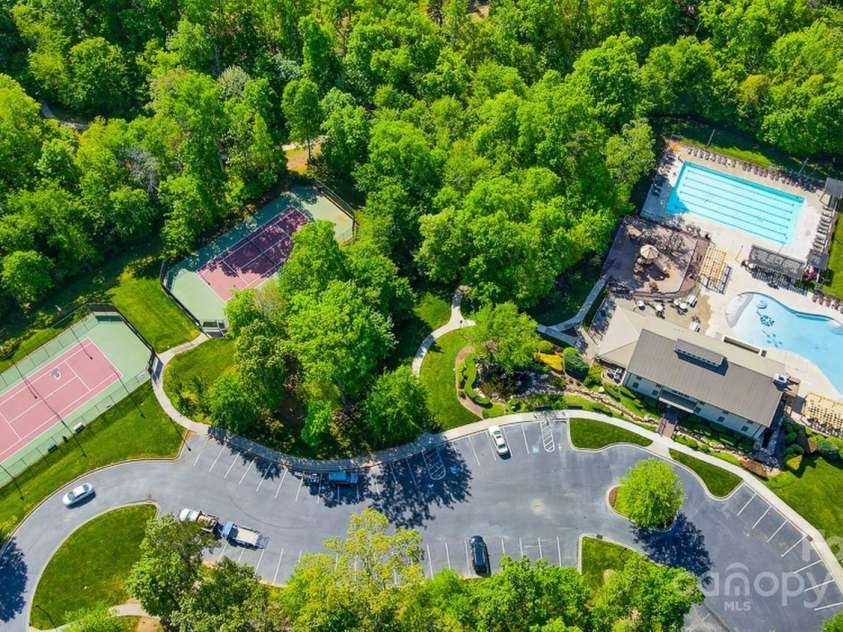 1126 Snowbird Lane, Waxhaw, NC 28173.  MLS# CAR4222147, YatesRealty ID 3767. Some of the best amenities in Union county!