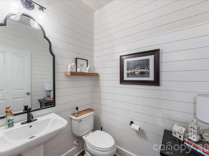 718 Deerbrook Lane, Tega Cay, SC 29708.  MLS# CAR4326224, YatesRealty ID 3767. 