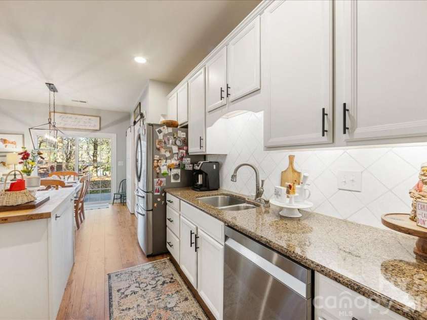 718 Deerbrook Lane, Tega Cay, SC 29708.  MLS# CAR4326224, YatesRealty ID 3767. 
