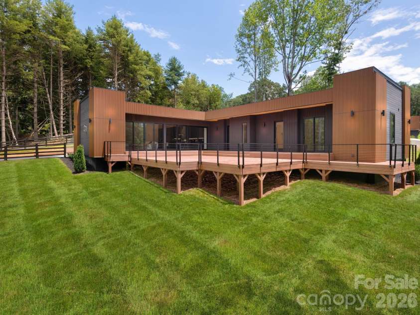 78 Manchester Way, Mills River, NC 28759.  MLS# CAR4343578, YatesRealty ID 3767. 