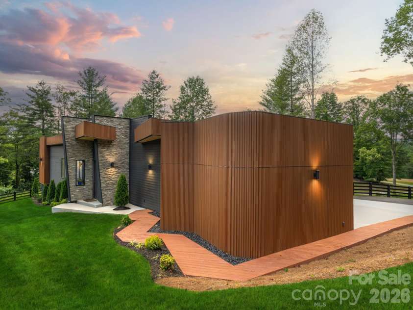 78 Manchester Way, Mills River, NC 28759.  MLS# CAR4343578, YatesRealty ID 3767. 