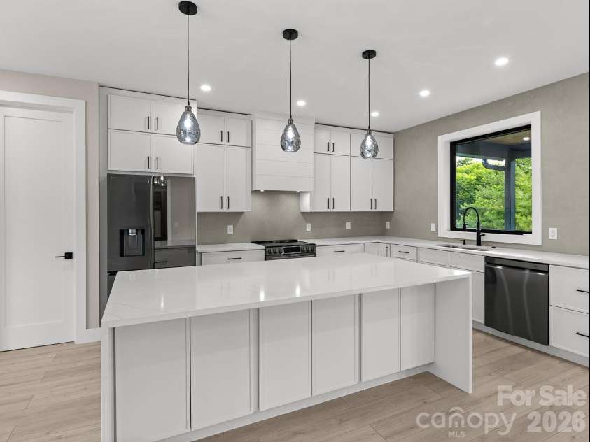 4 Tremorra Trail, Leicester, NC 28748.  MLS# CAR4399851, YatesRealty ID 37670. 