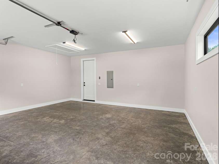 4 Tremorra Trail, Leicester, NC 28748.  MLS# CAR4399851, YatesRealty ID 37670. 