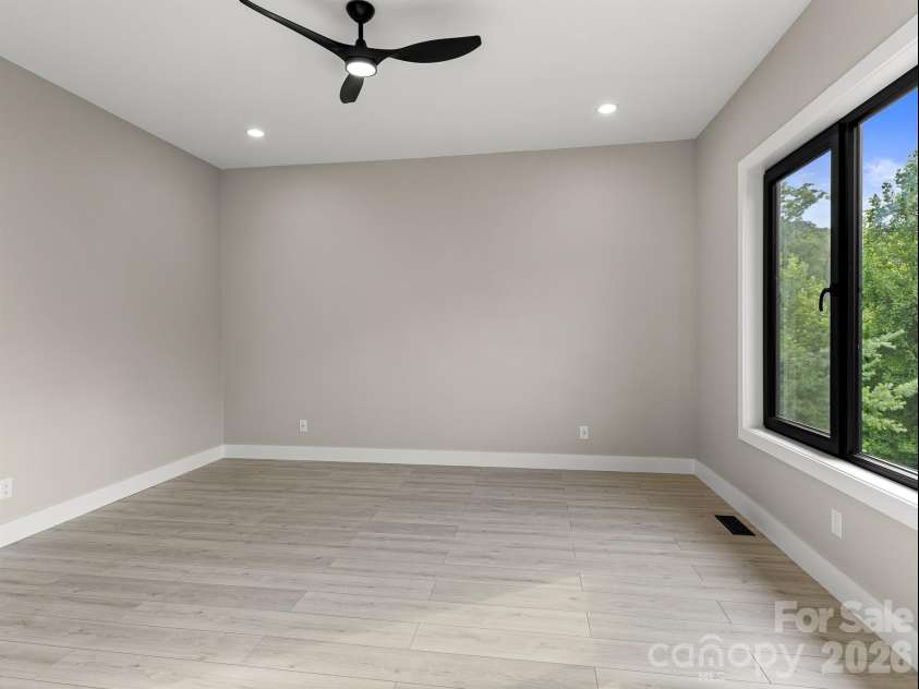 4 Tremorra Trail, Leicester, NC 28748.  MLS# CAR4399851, YatesRealty ID 37670. 