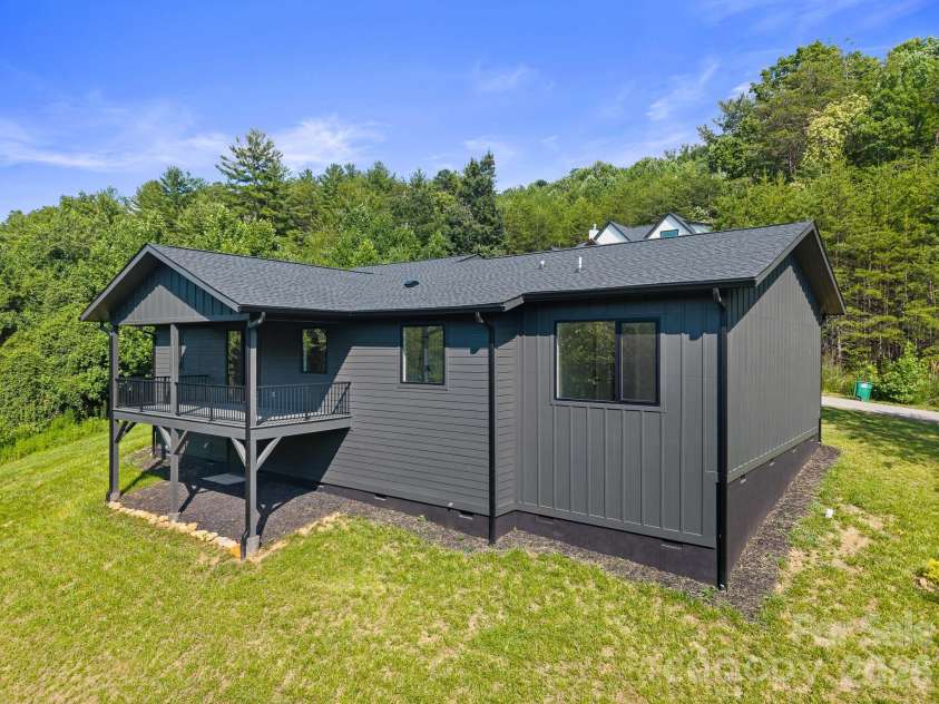 4 Tremorra Trail, Leicester, NC 28748.  MLS# CAR4399851, YatesRealty ID 37670. 