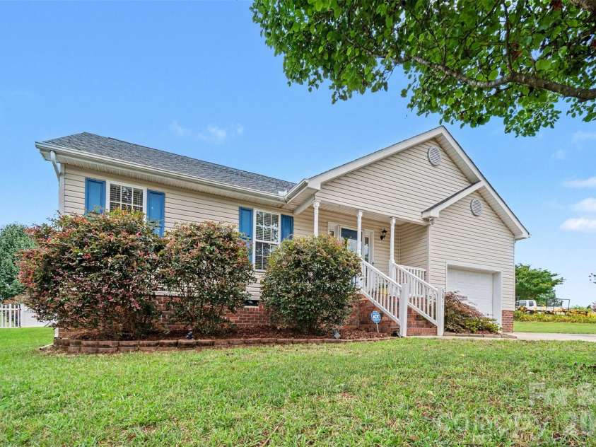 5044 Daffodil Lane, Concord, NC 28025.  MLS# CAR4400665, YatesRealty ID 37671. 
