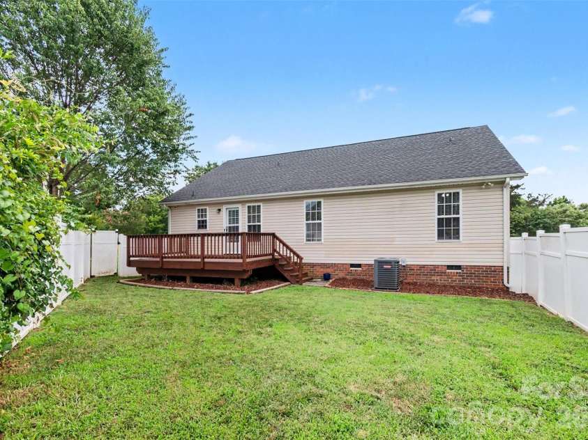 5044 Daffodil Lane, Concord, NC 28025.  MLS# CAR4400665, YatesRealty ID 37671. 