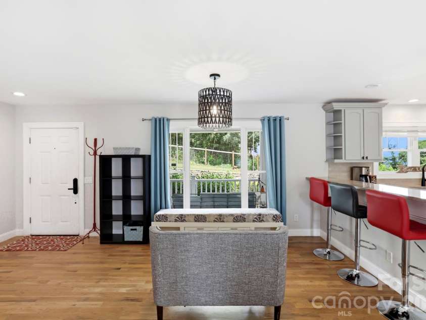 26 Crestwood Drive, Arden, NC 28704.  MLS# CAR4400337, YatesRealty ID 37672. 
